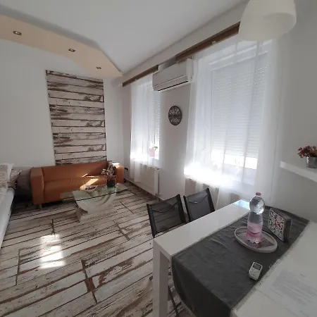 Apartment Cozy In The Heart Of *